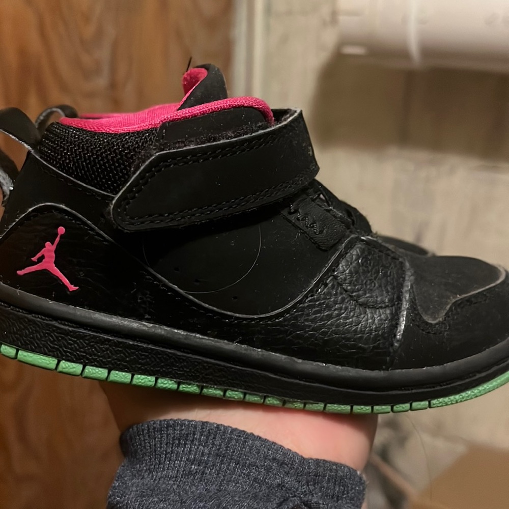 Jordan sneakers for girls
